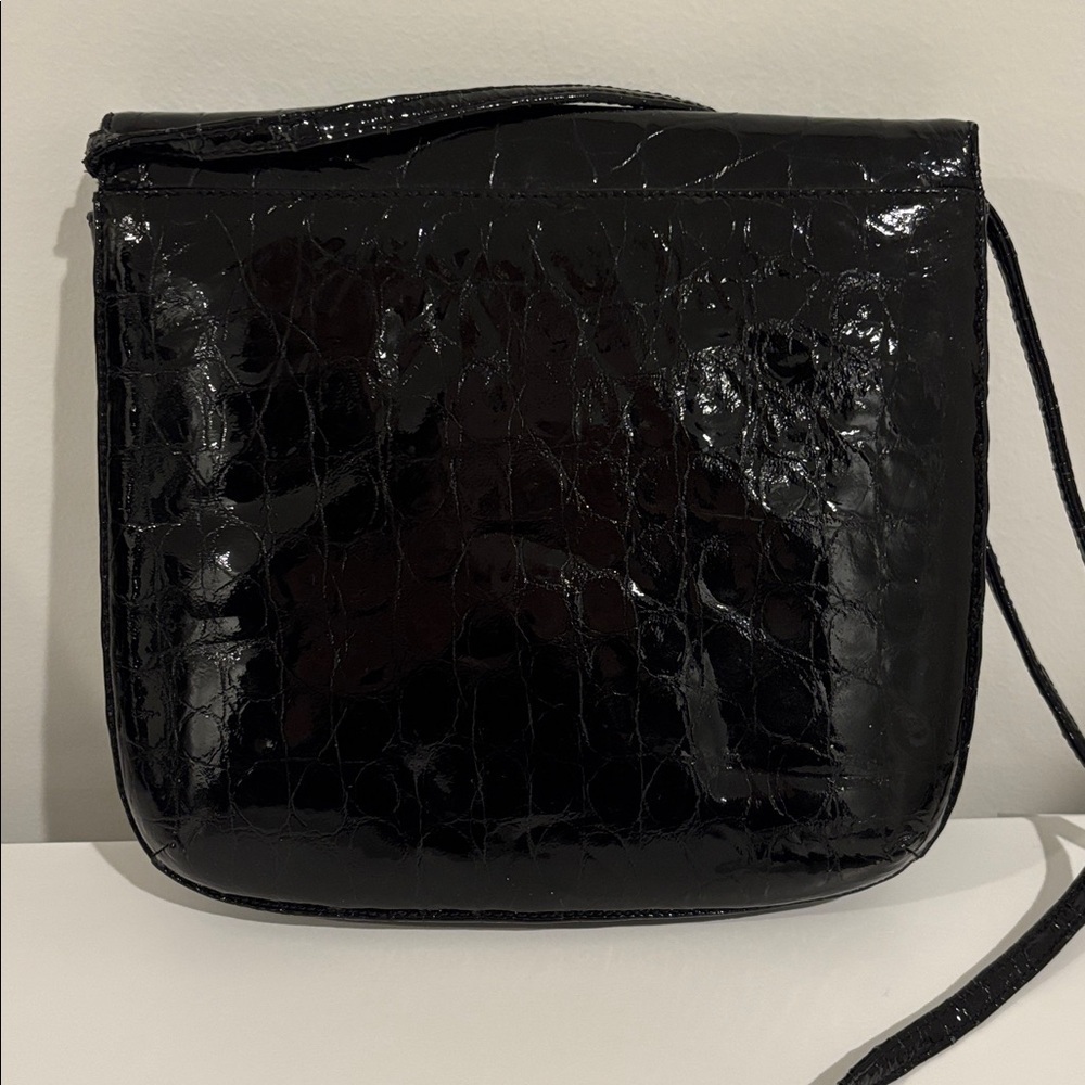 ROBERTO CAPUCCI Italian crossbody convertible
Purse - Picture 4 of 15